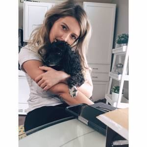 Meet your Posher, Brooke